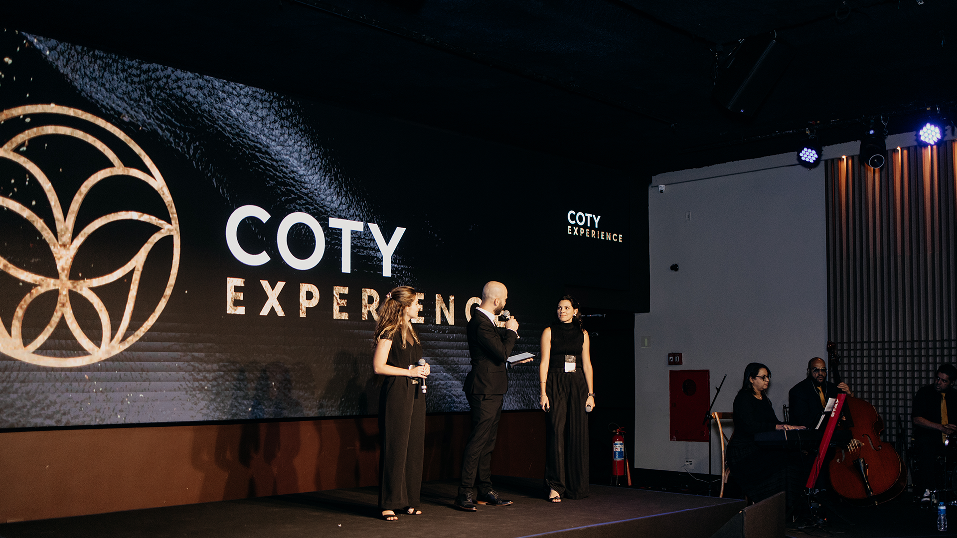 BASE SITE - CARROSSEL 04COTY EXP